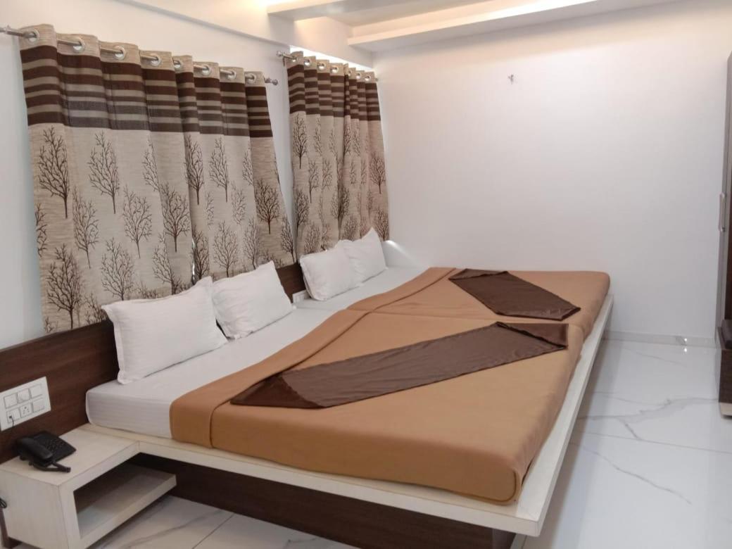 Hotel Ramkrishna Inn 戈尔哈布尔 外观 照片