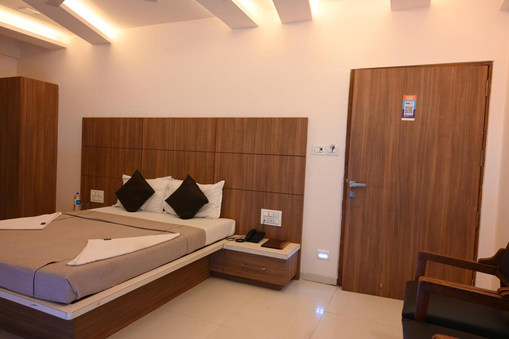 Hotel Ramkrishna Inn 戈尔哈布尔 外观 照片