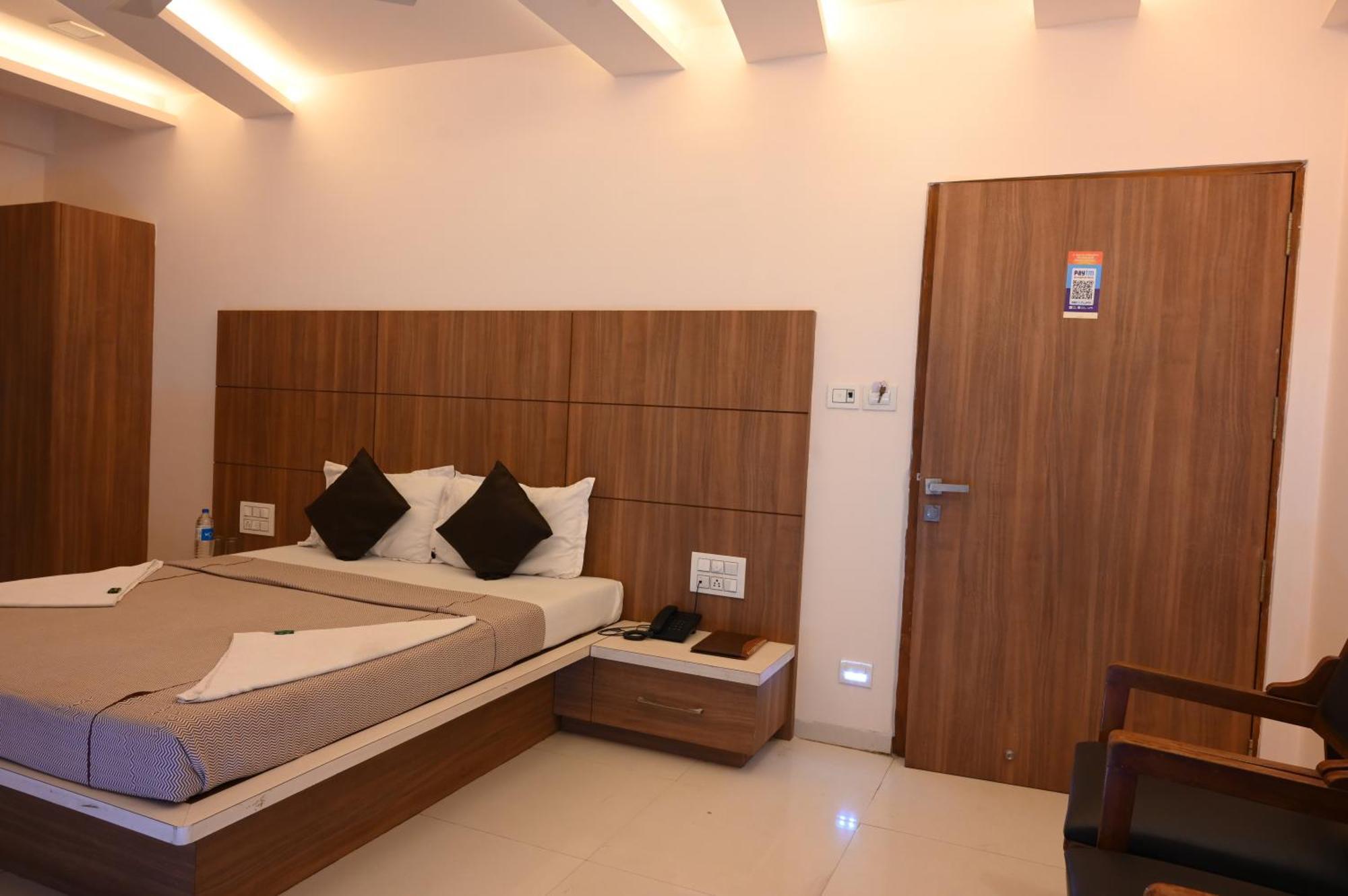 Hotel Ramkrishna Inn 戈尔哈布尔 外观 照片