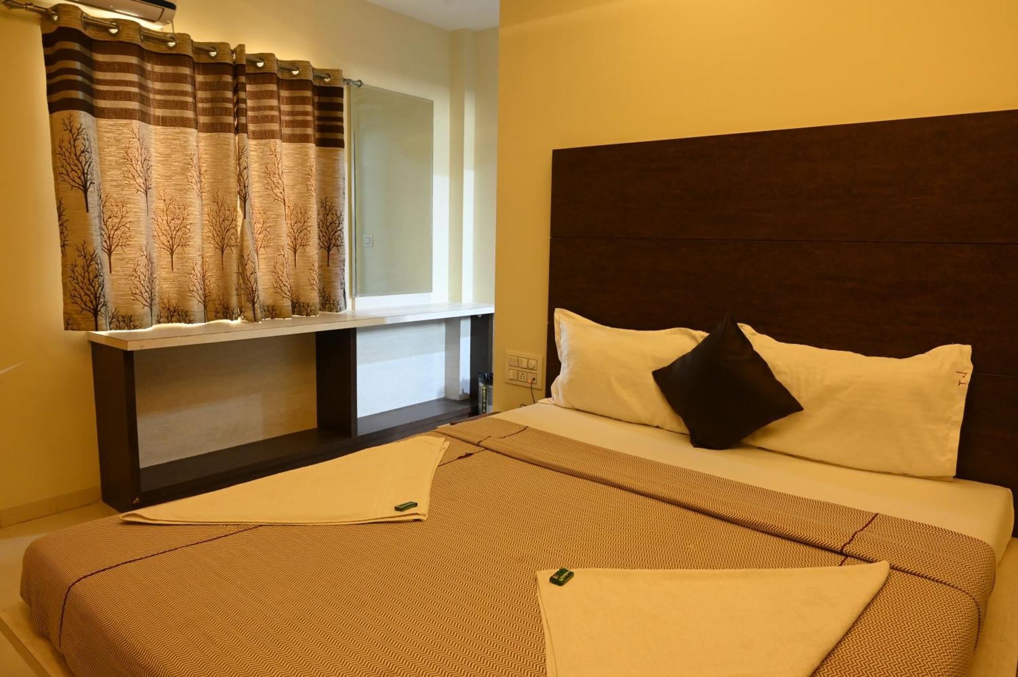 Hotel Ramkrishna Inn 戈尔哈布尔 外观 照片