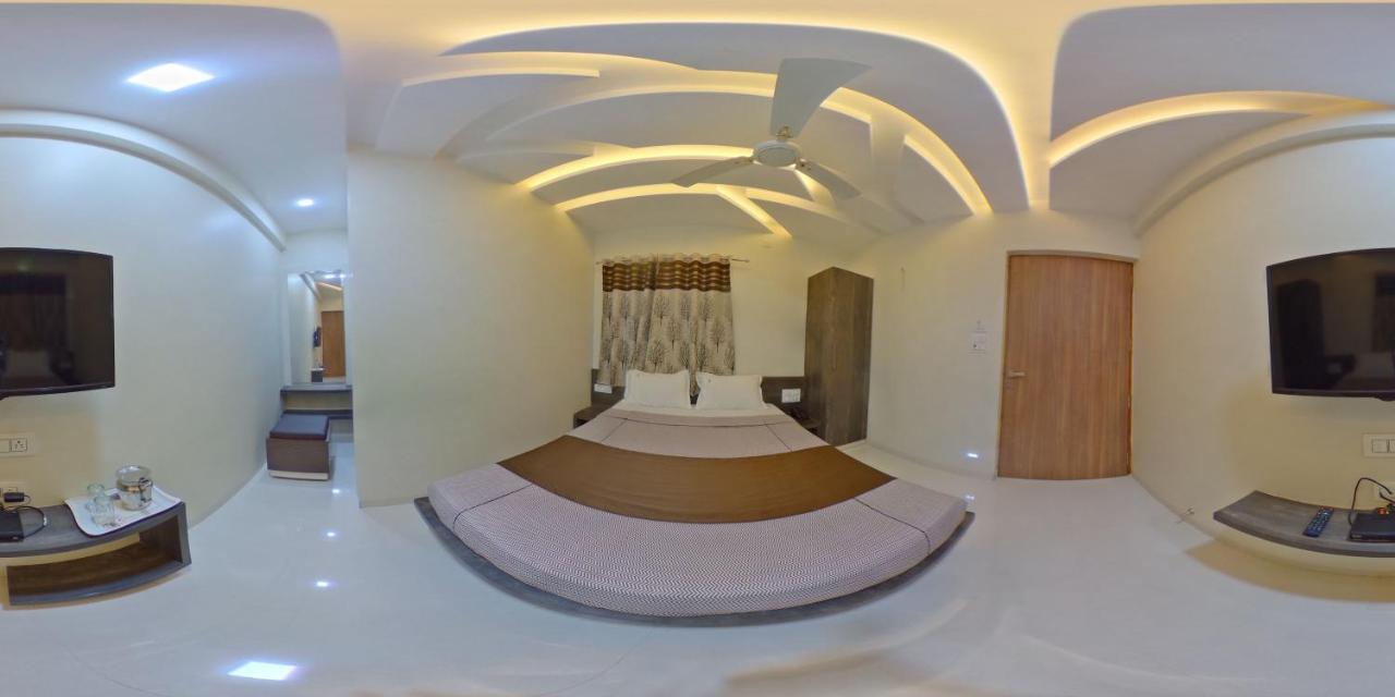 Hotel Ramkrishna Inn 戈尔哈布尔 外观 照片
