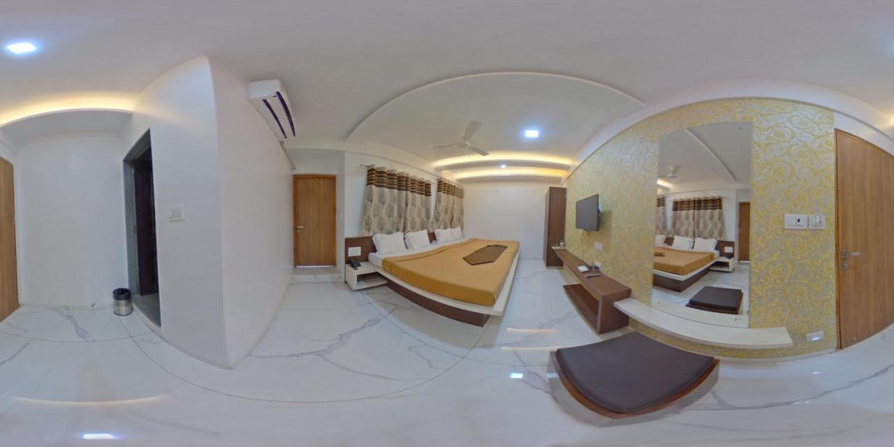 Hotel Ramkrishna Inn 戈尔哈布尔 外观 照片