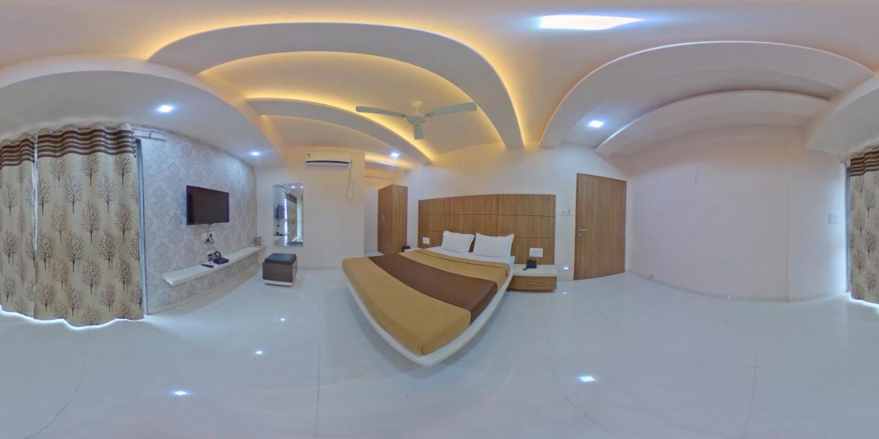 Hotel Ramkrishna Inn 戈尔哈布尔 外观 照片