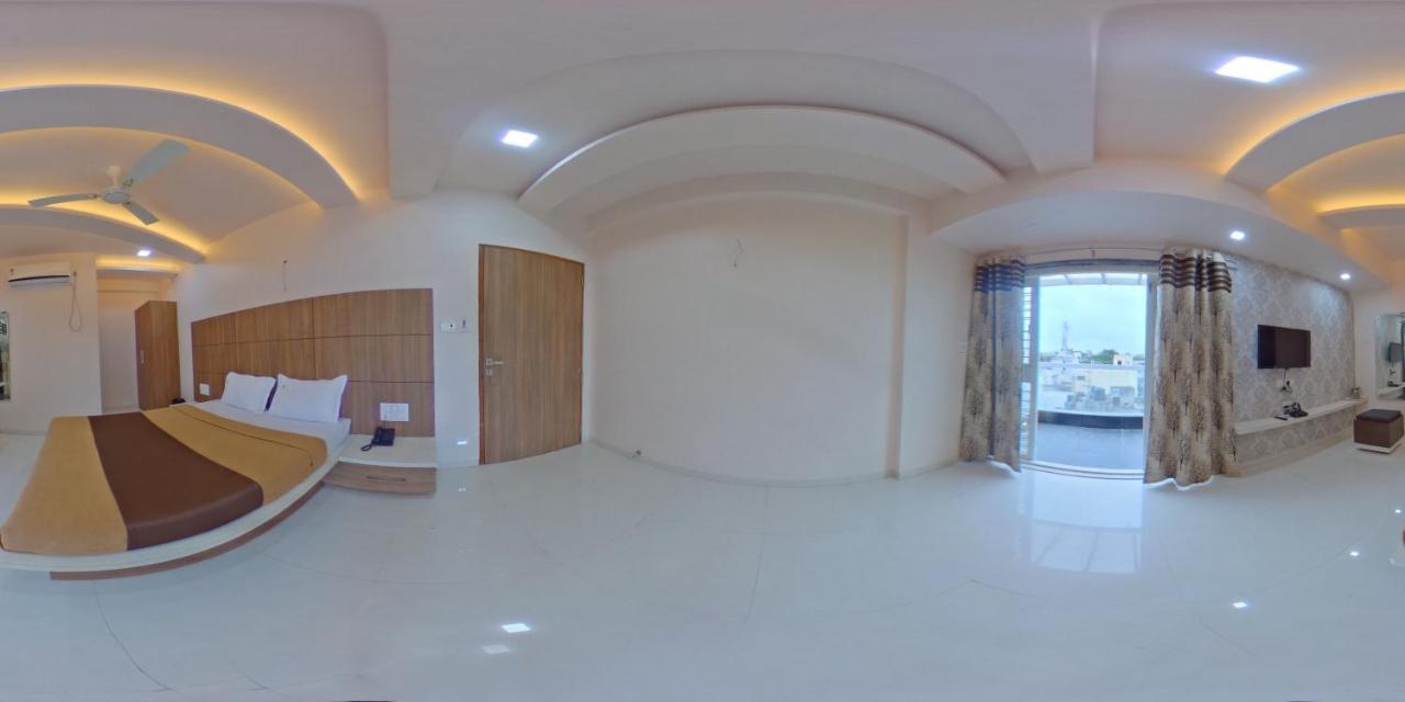 Hotel Ramkrishna Inn 戈尔哈布尔 外观 照片