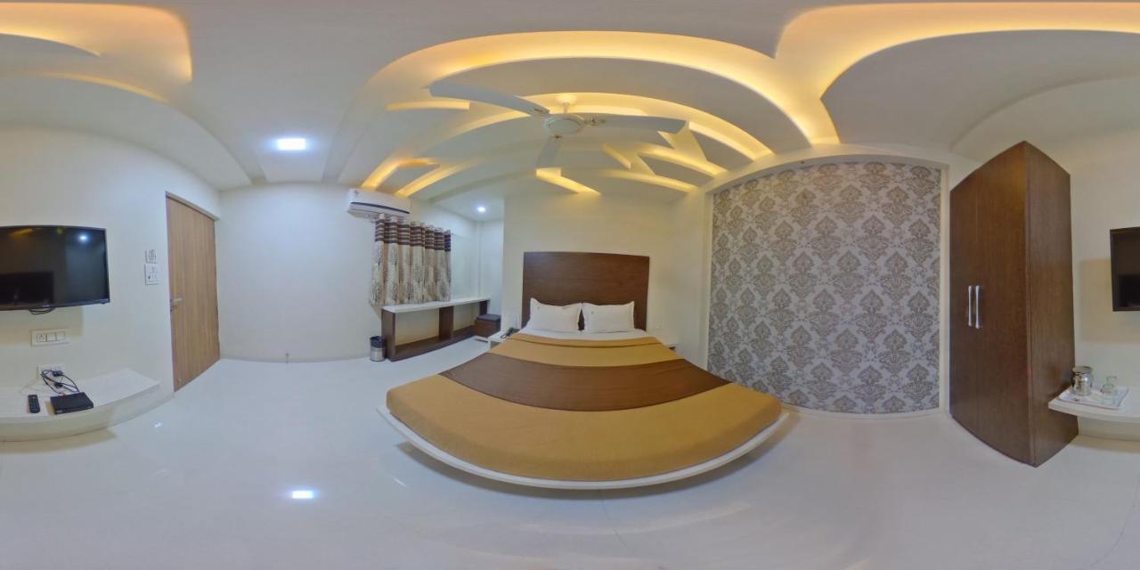 Hotel Ramkrishna Inn 戈尔哈布尔 外观 照片