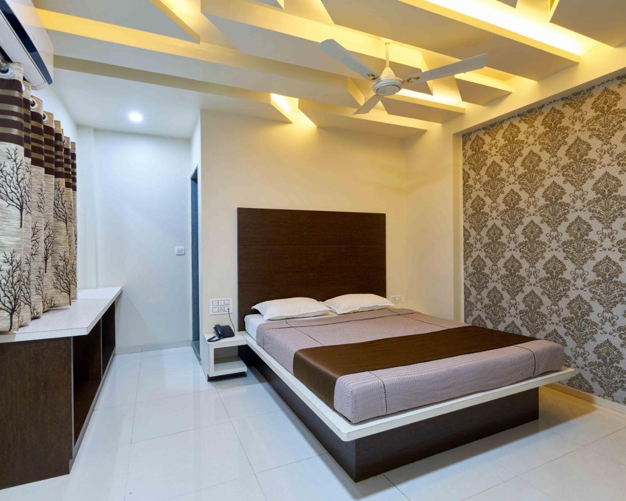 Hotel Ramkrishna Inn 戈尔哈布尔 外观 照片
